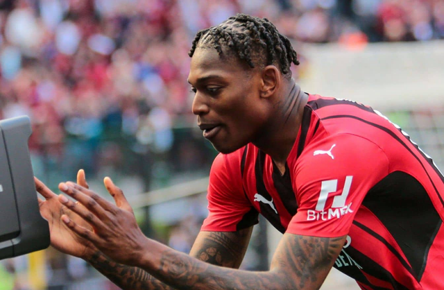 那不勒斯客场逆转胜利，排名逐步攀升