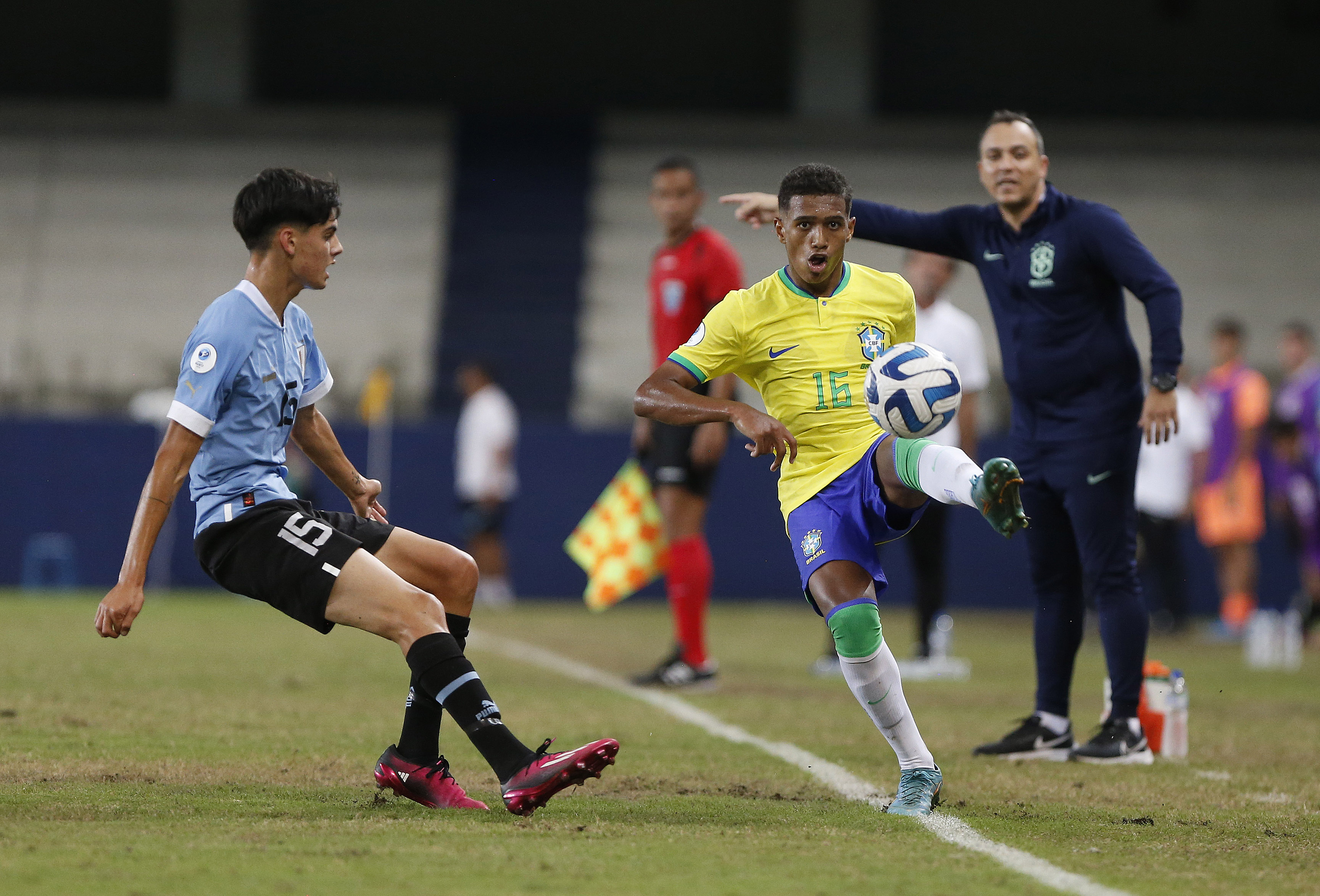 乌拉圭女足表现抢眼，对手难以抵挡攻势的简单介绍