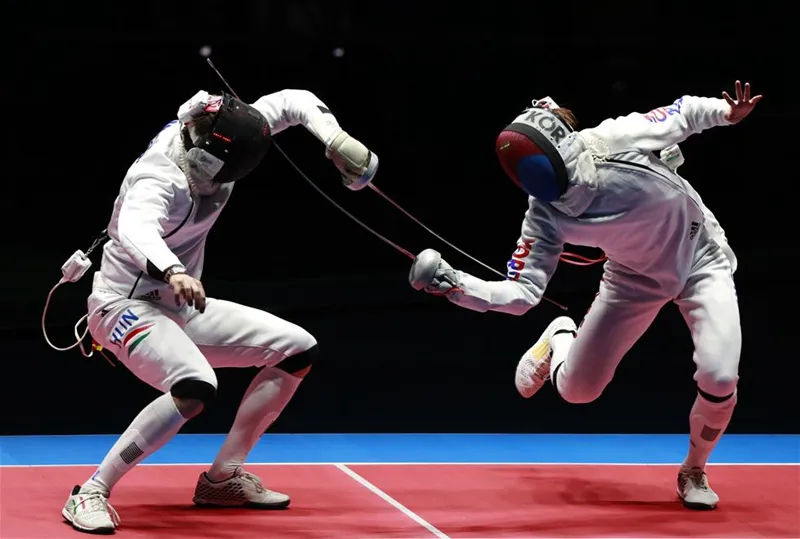 球场上空前激烈，热血拼搏展现无限魅力！